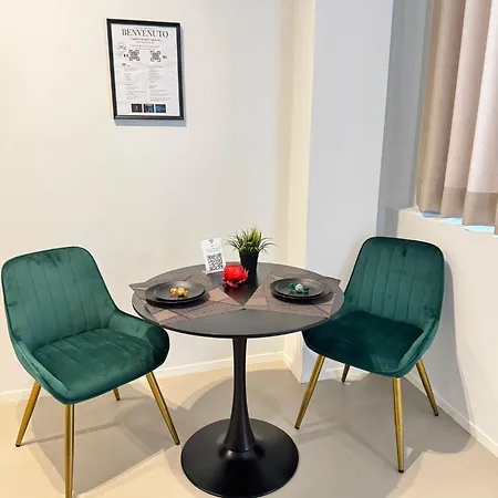 Luxury - Cavour * Bari